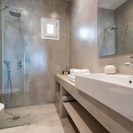 Michael Zeppos Apartament Nausa