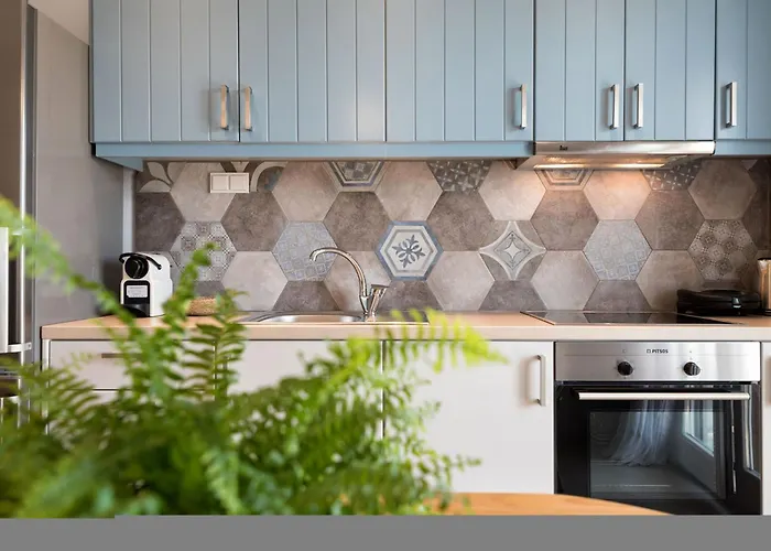 Michael Zeppos * Naousa (Paros)