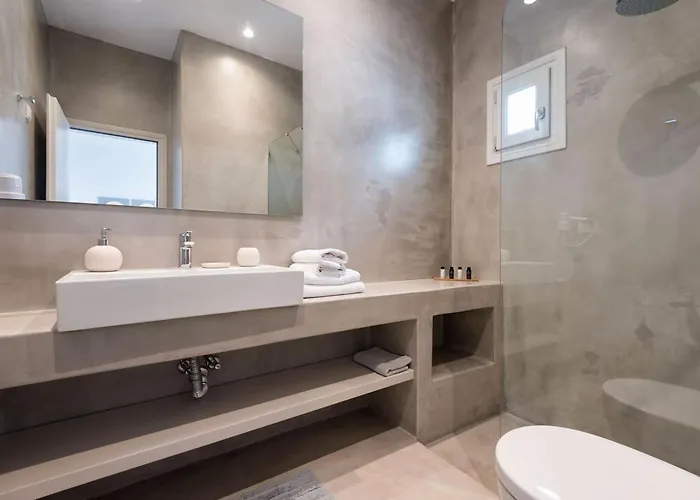 Michael Zeppos * Naousa