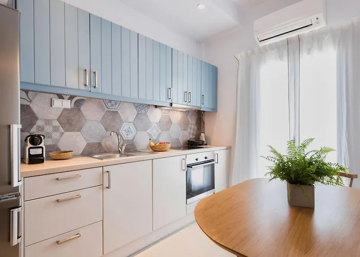 Michael Zeppos Naousa