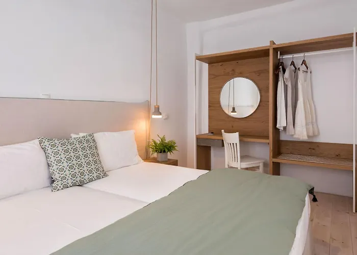 Michael Zeppos * Naousa